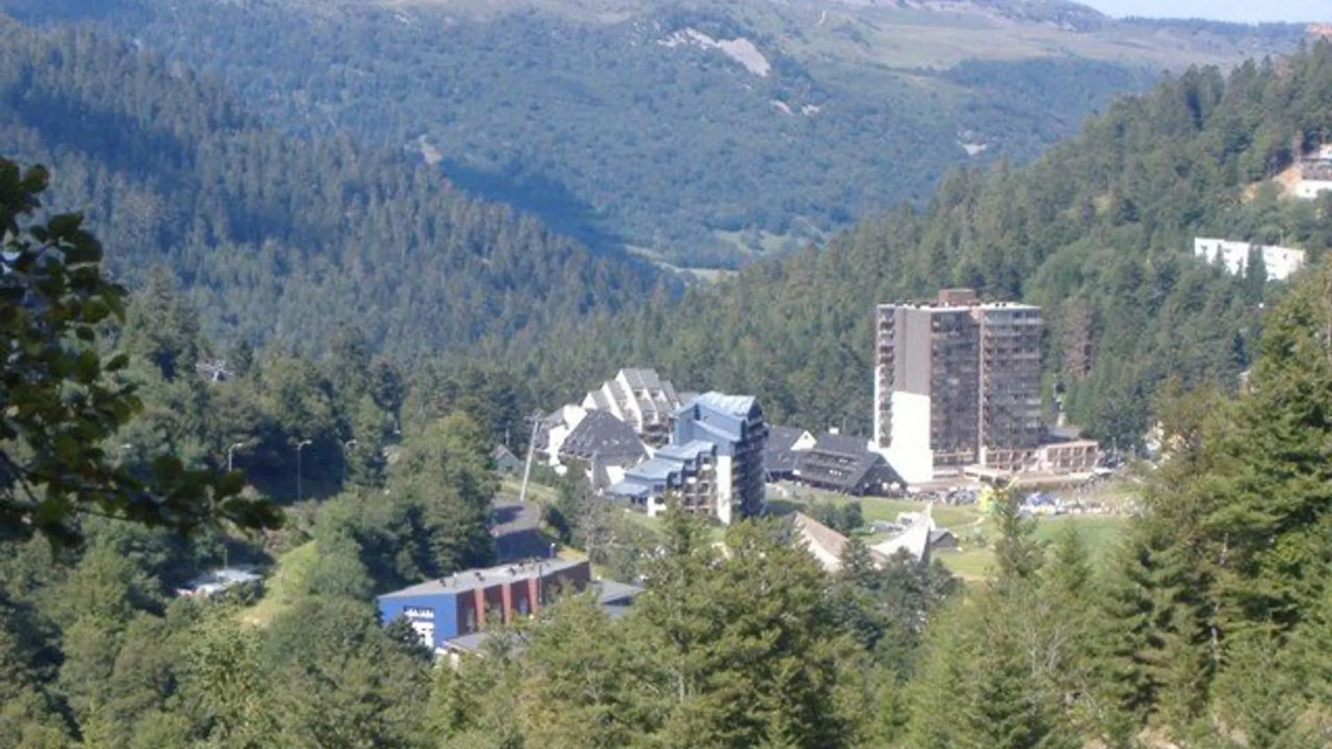 Apartment Charmant Studio Avec Balcon, Au Pied Des Pistes Et Commerces - Fr-1-787-24 Laveissiere France