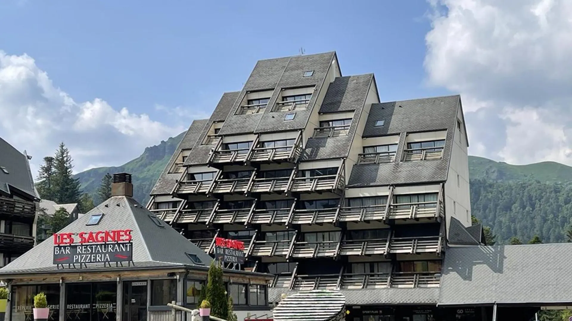 Charmant Studio Avec Balcon, Au Pied Des Pistes Et Commerces - Fr-1-787-24 Laveissiere