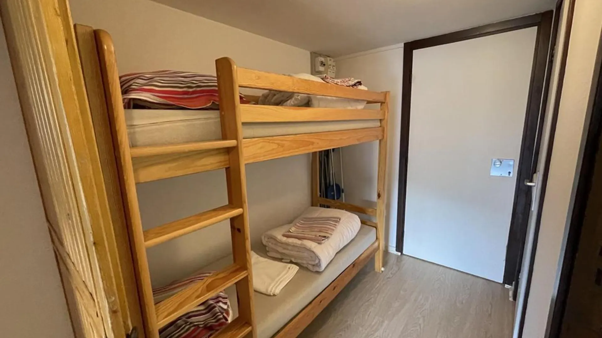 Lägenhet Charmant Studio Avec Balcon, Au Pied Des Pistes Et Commerces - Fr-1-787-24 Laveissière